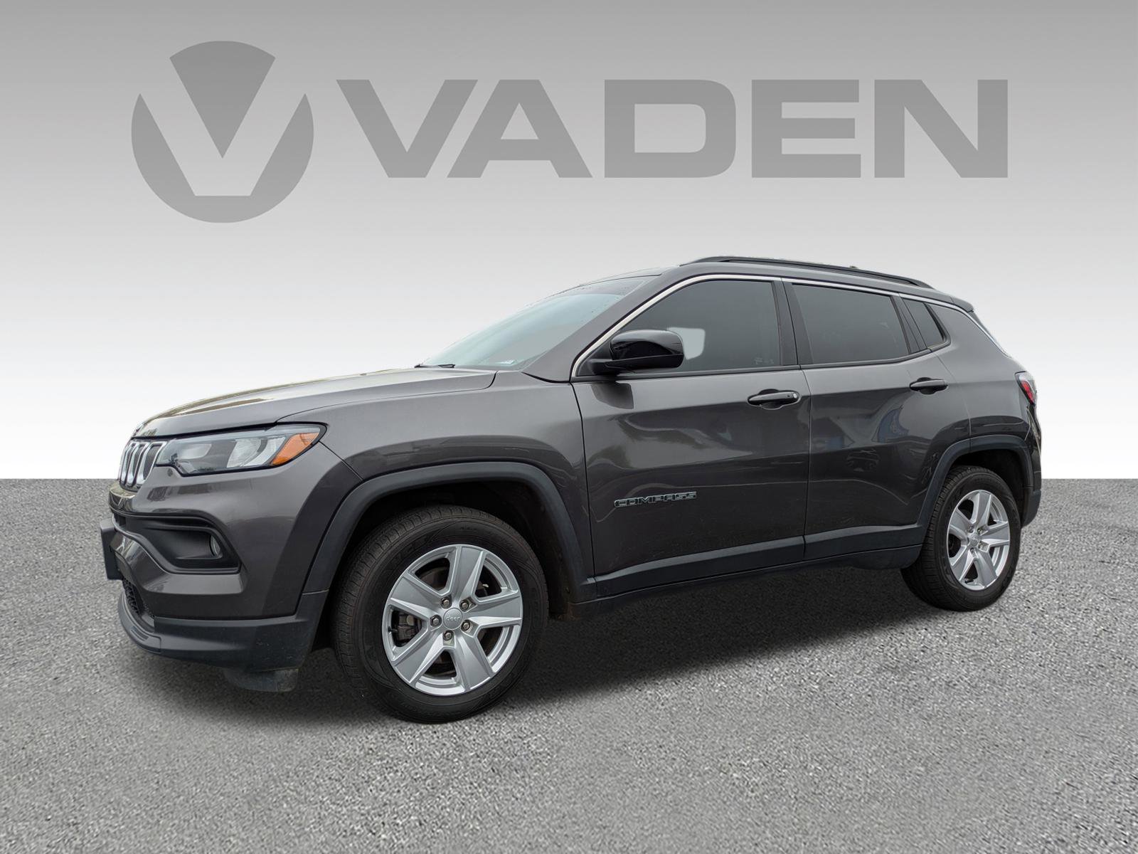 Used 2022 Jeep Compass Latitude w/ Convenience Group image 2