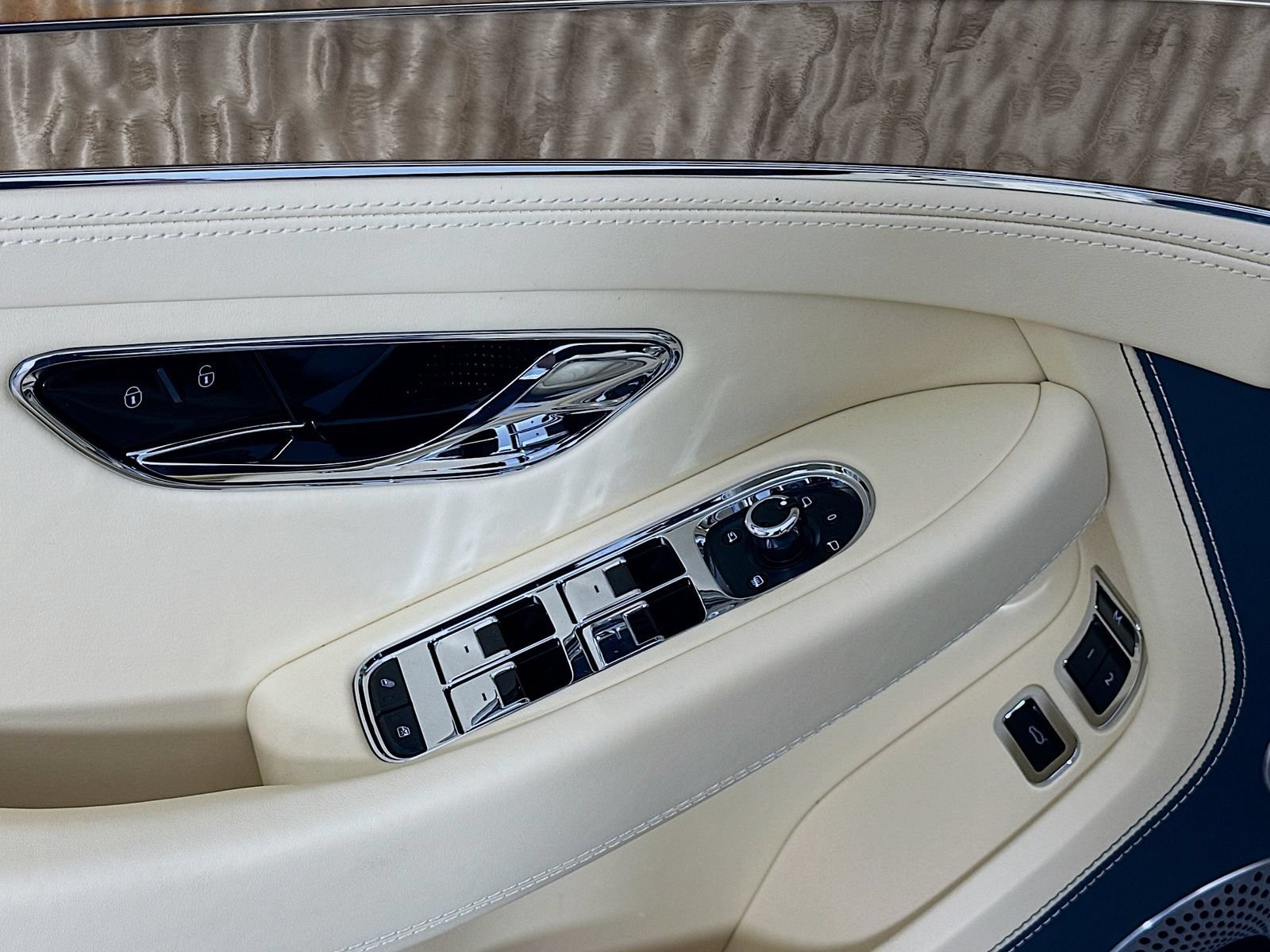 Used 2020 Bentley Continental GT AWD/4WD image 18
