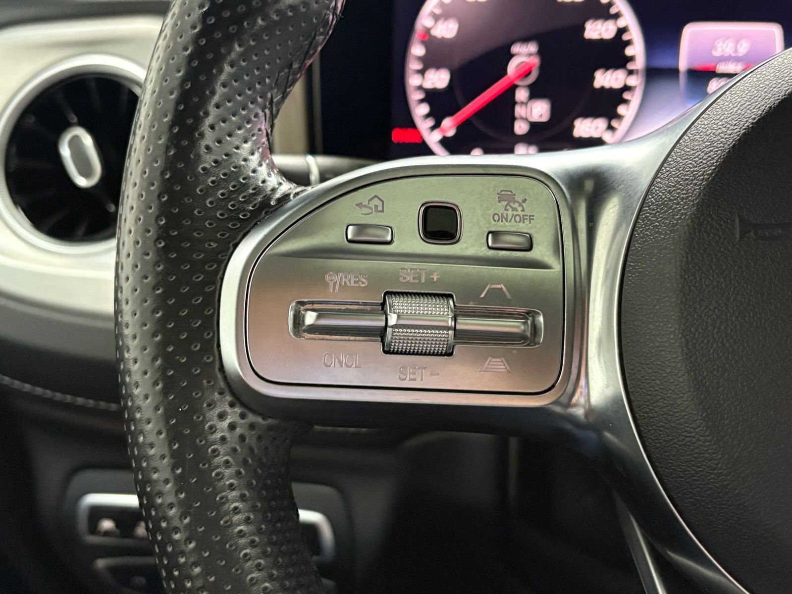 Used 2019 Mercedes-Benz G 550 image 30