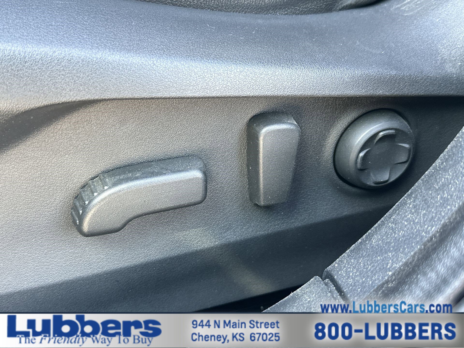 Used 2025 Subaru Outback Touring XT AWD/4WD image 12