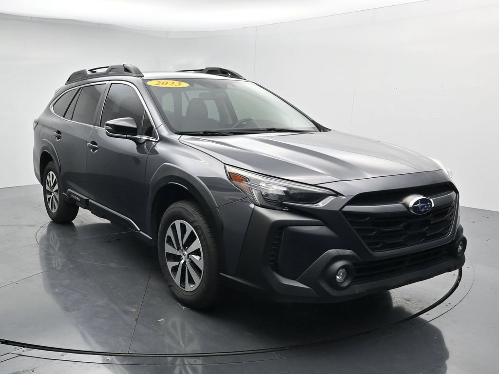 Used 2023 Subaru Outback Premium AWD/4WD image 2