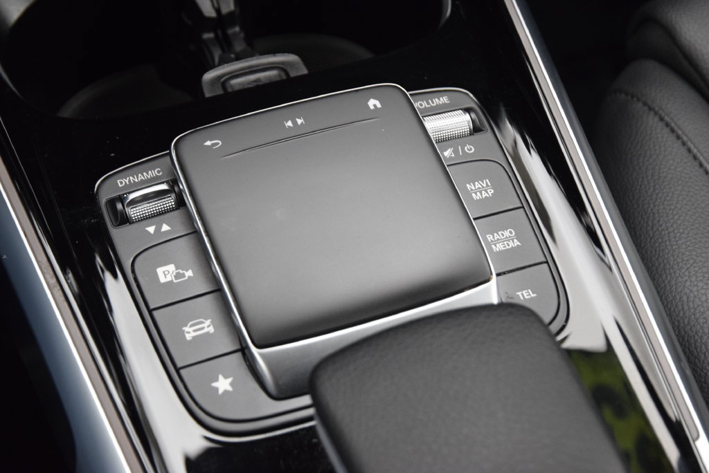 Used 2023 Mercedes-Benz EQB 300 4MATIC image 31