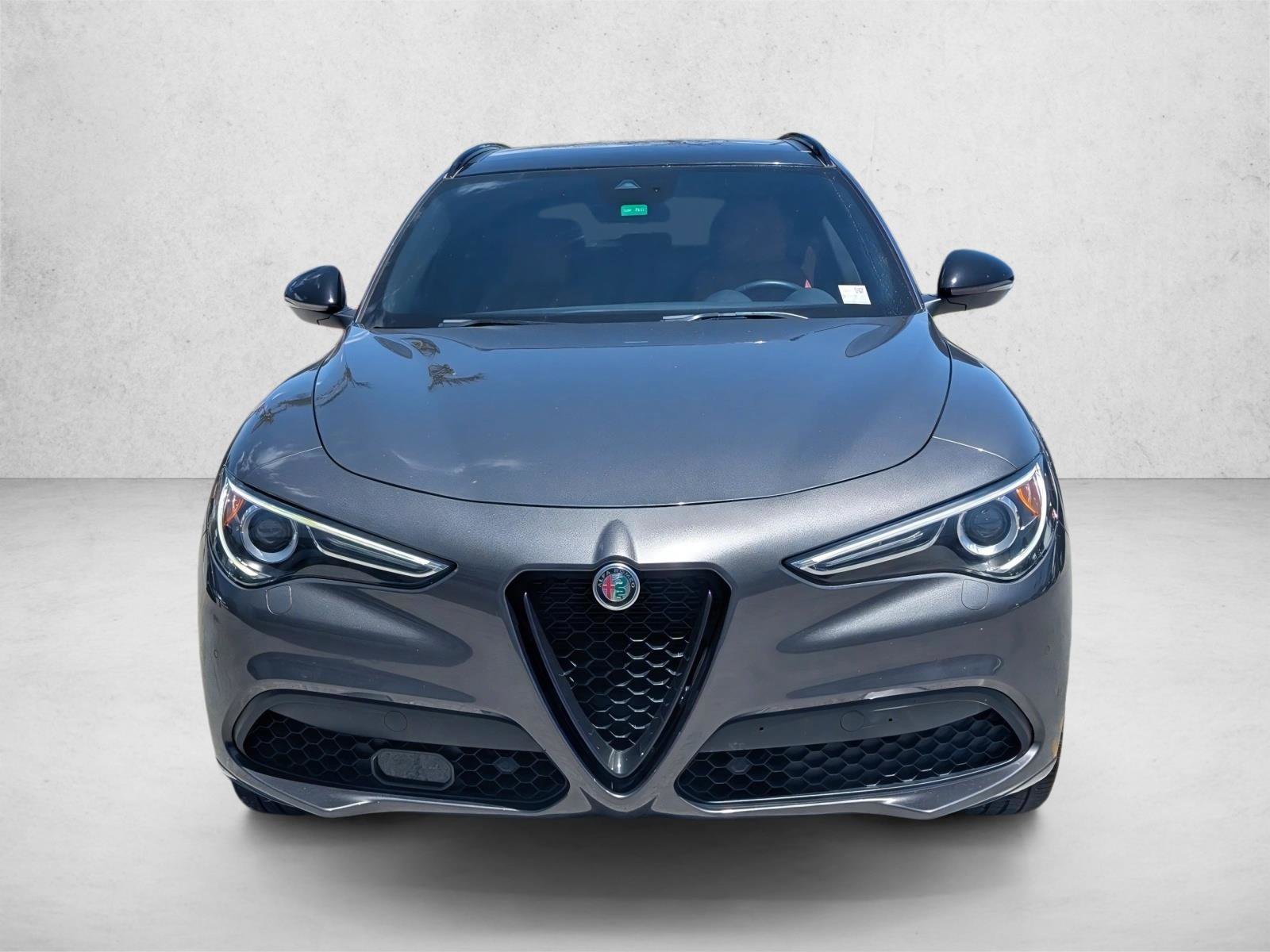 Used 2023 Alfa Romeo Stelvio Veloce AWD/4WD image 2