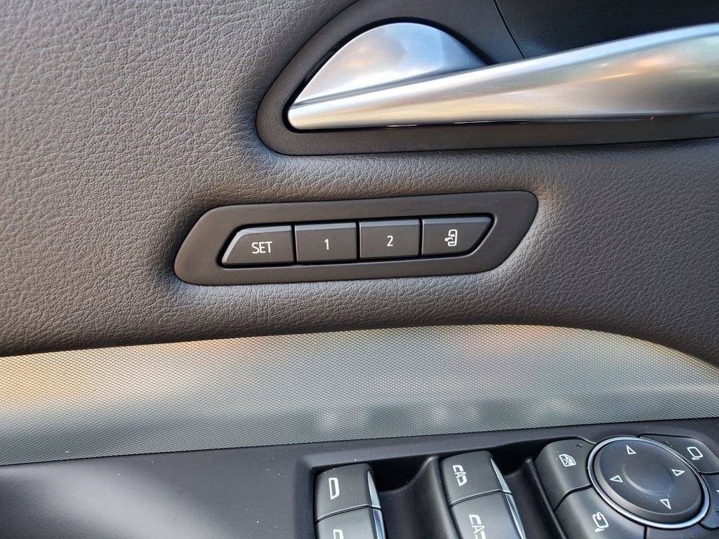 Certified 2023 Cadillac XT4 Premium Luxury w/ Cold Weather Package AWD/4WD image 15