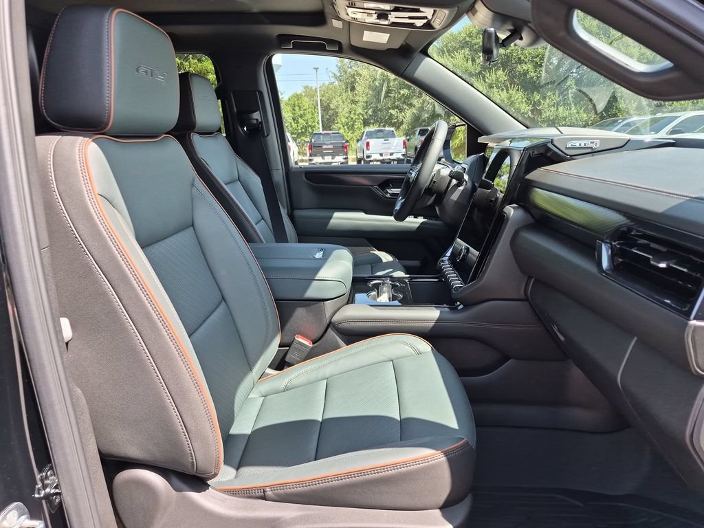 New 2026 GMC Yukon XL AT4 w/ AT4 Premium Plus Package AWD/4WD image 44