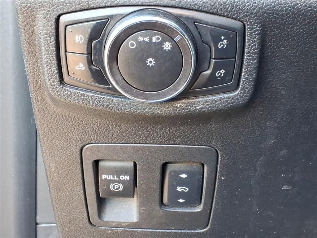 Used 2017 Ford F150 XLT w/ Equipment Group 302A Luxury image 14