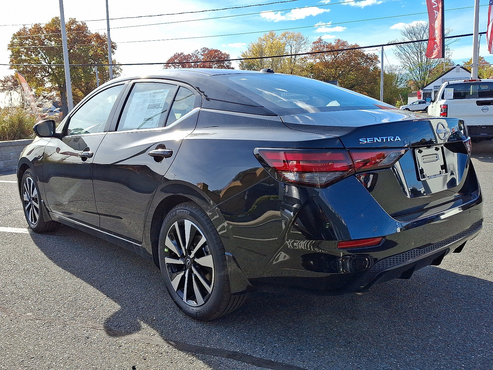 New 2025 Nissan Sentra SV w/ SV Premium Package image 3