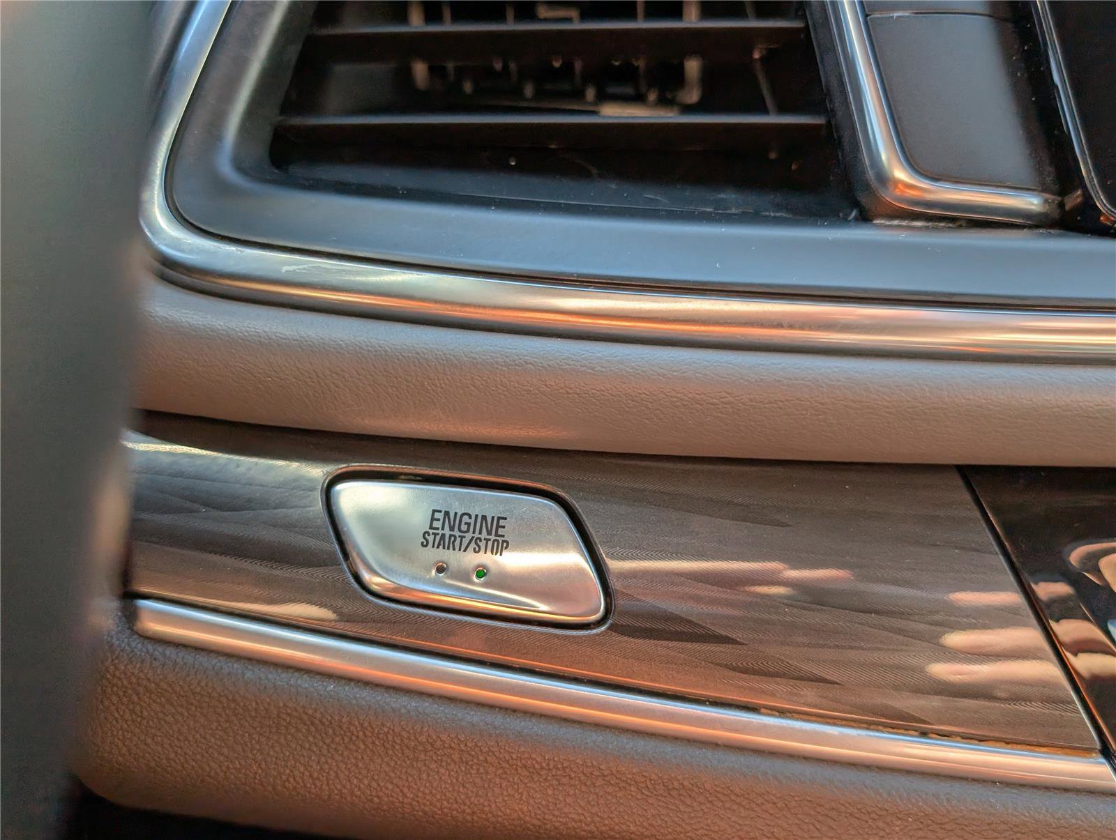 Used 2023 Buick Enclave Essence w/ Experience Buick Package FWD image 29