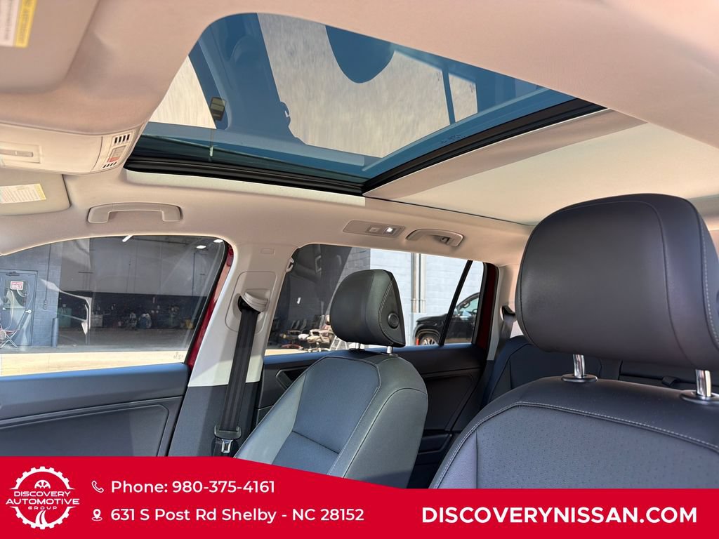 Used 2020 Volkswagen Tiguan SEL AWD/4WD image 30