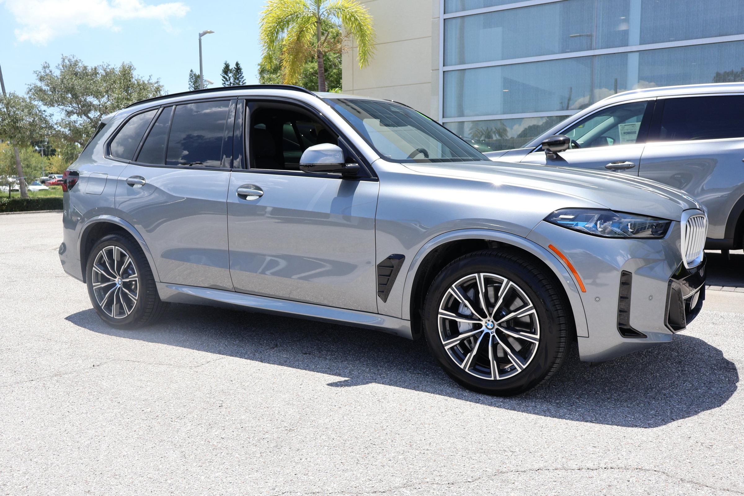 Used 2026 BMW X5 xDrive50e w/ Executive Package AWD/4WD image 12