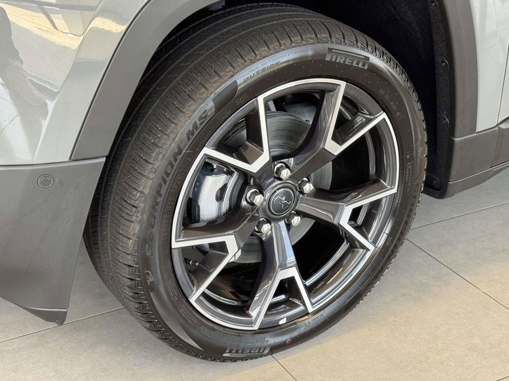 New 2026 Jeep Cherokee Overland image 8