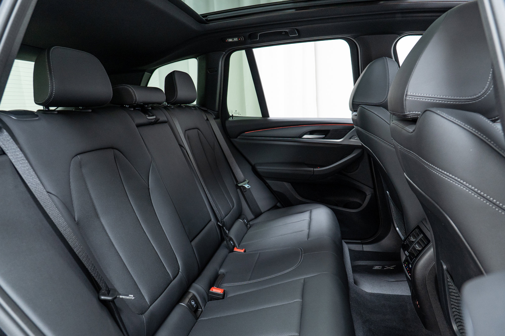 Used 2024 BMW X3 xDrive30i w/ Premium Package w/ZPA image 24