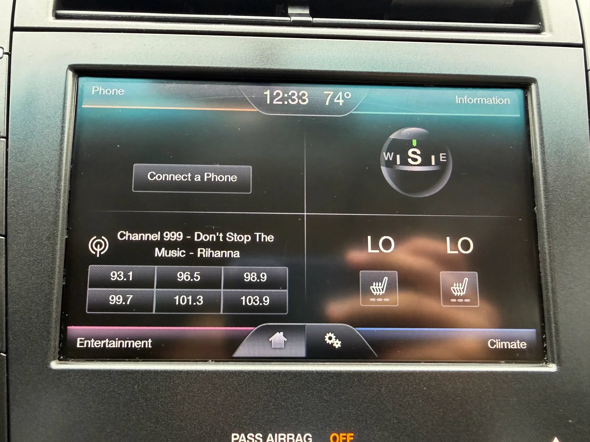 Used 2016 Lincoln MKZ w/ Equipment Group 200A Select FWD image 19