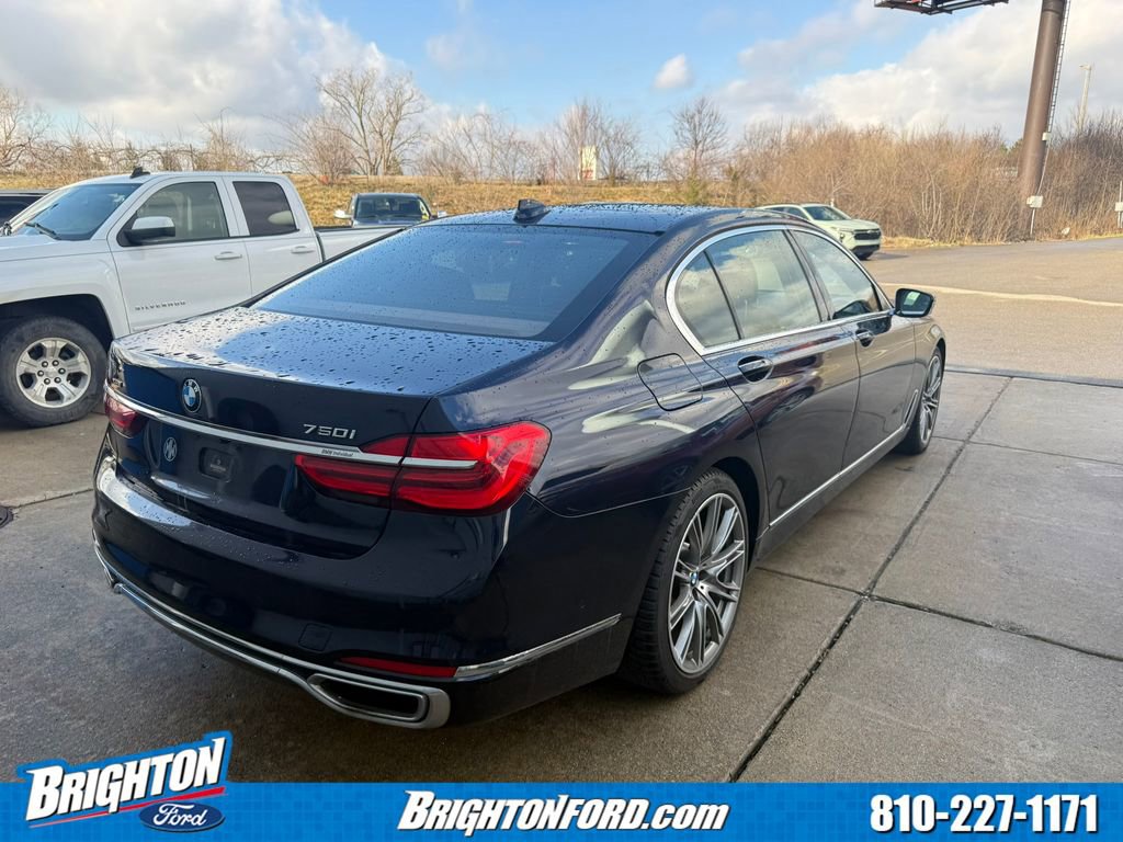 Used 2016 BMW 750i xDrive image 5