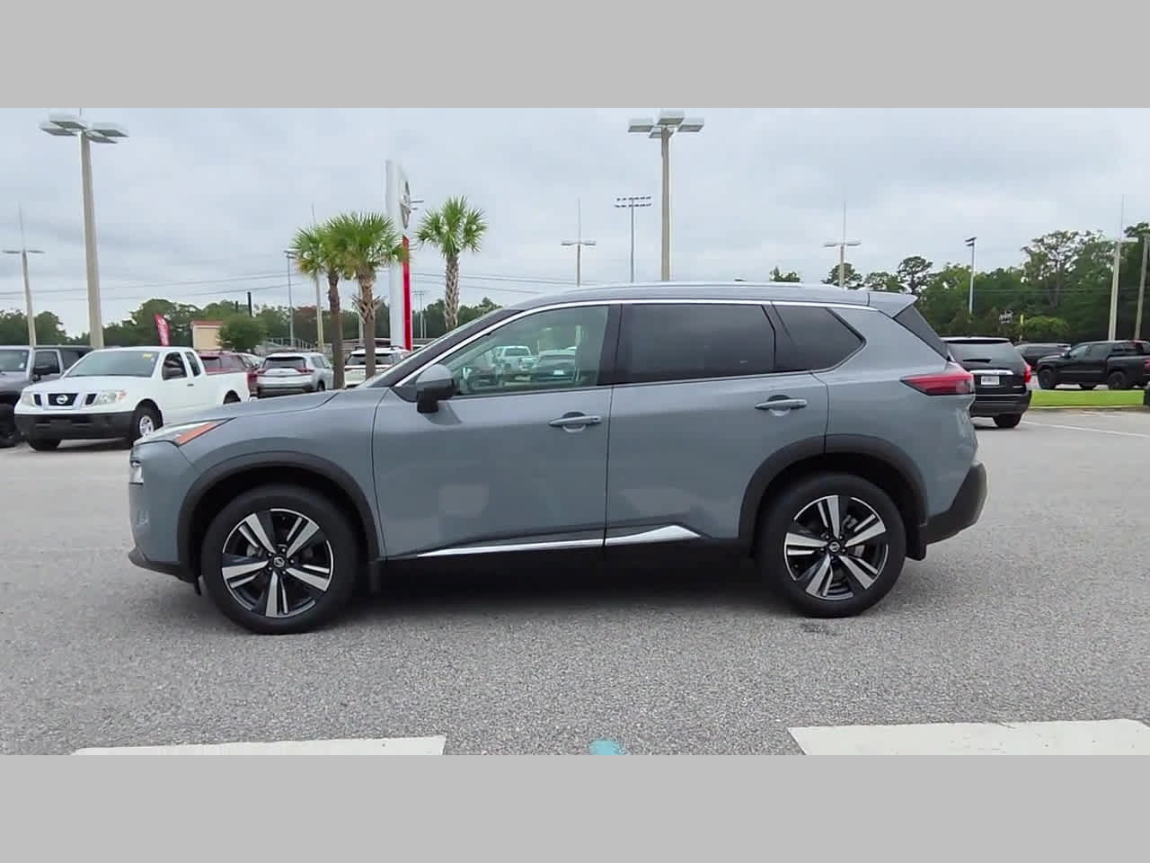 Used 2021 Nissan Rogue SL w/ Premium Package FWD image 26