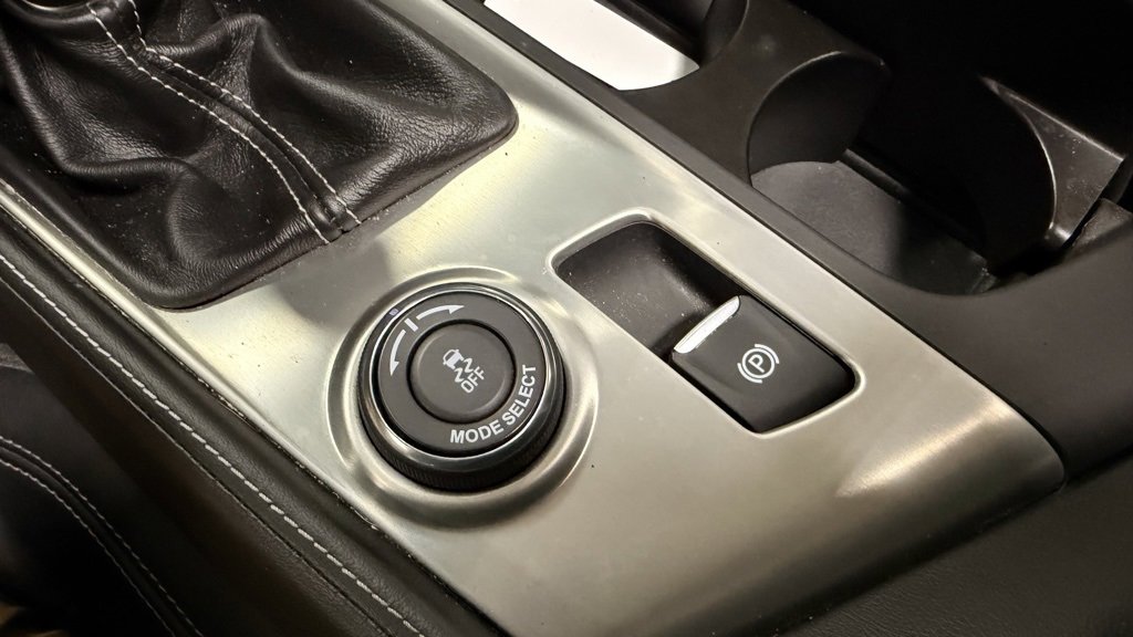 Used 2015 Chevrolet Corvette Stingray Z51 w/ 2LT Preferred Equipment Group image 20