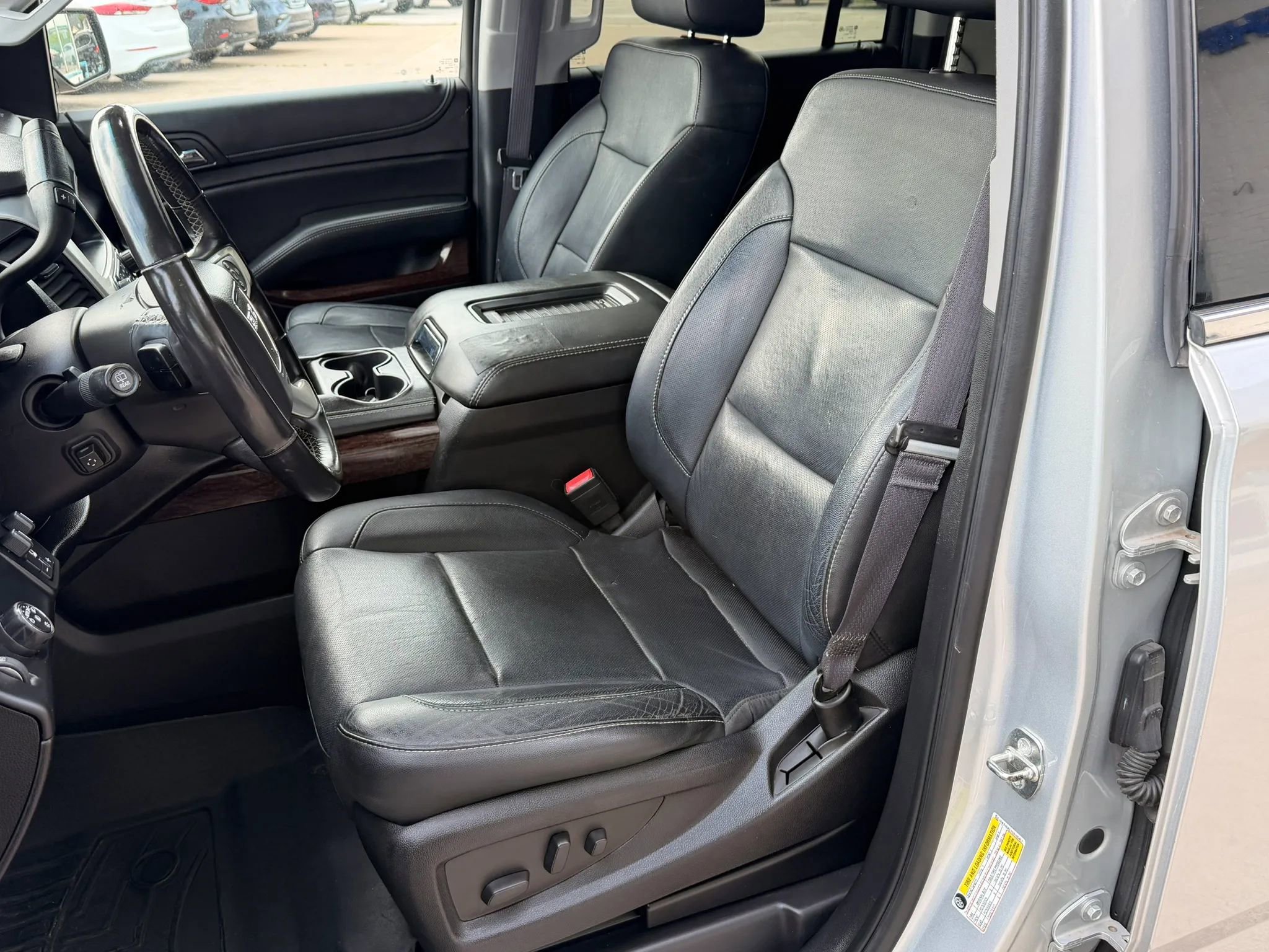 Used 2016 GMC Yukon XL SLT w/ Open Road Package image 14