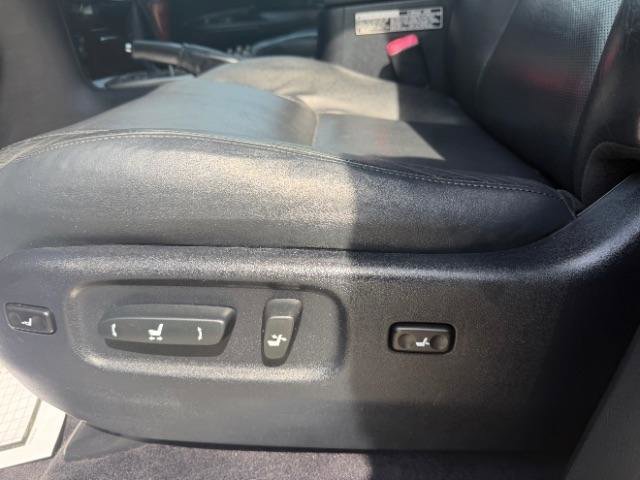 Used 2013 Lexus LX 570 4WD image 18