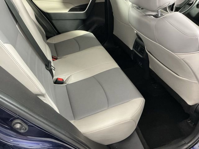 Used 2019 Toyota RAV4 XLE Premium w/ Cold Weather Package AWD/4WD image 12