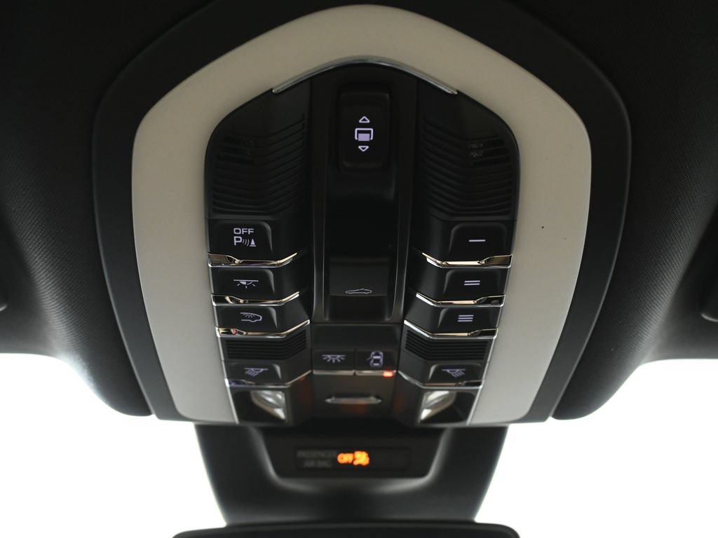 New 2026 Porsche Macan AWD/4WD image 21