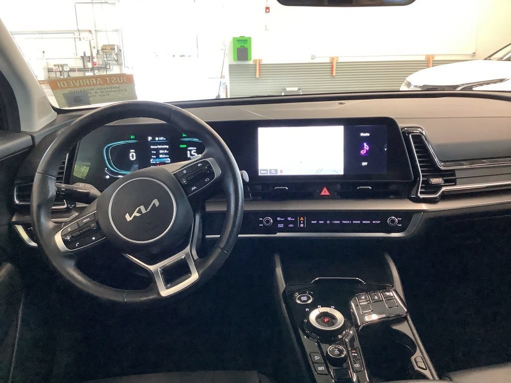 Certified 2023 Kia Sportage EX w/ EX Premium Package AWD/4WD image 12
