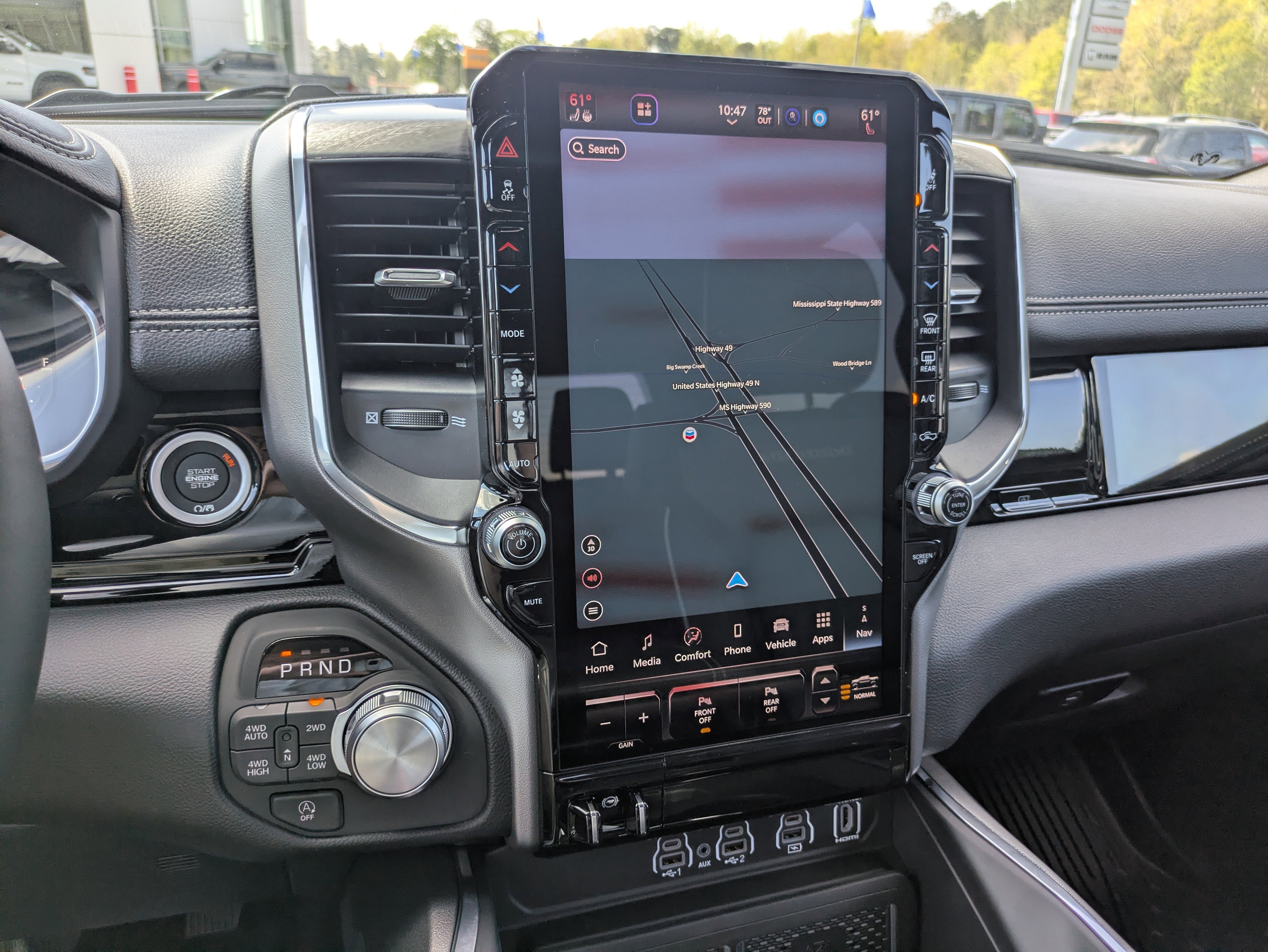New 2026 RAM 1500 Laramie AWD/4WD image 14