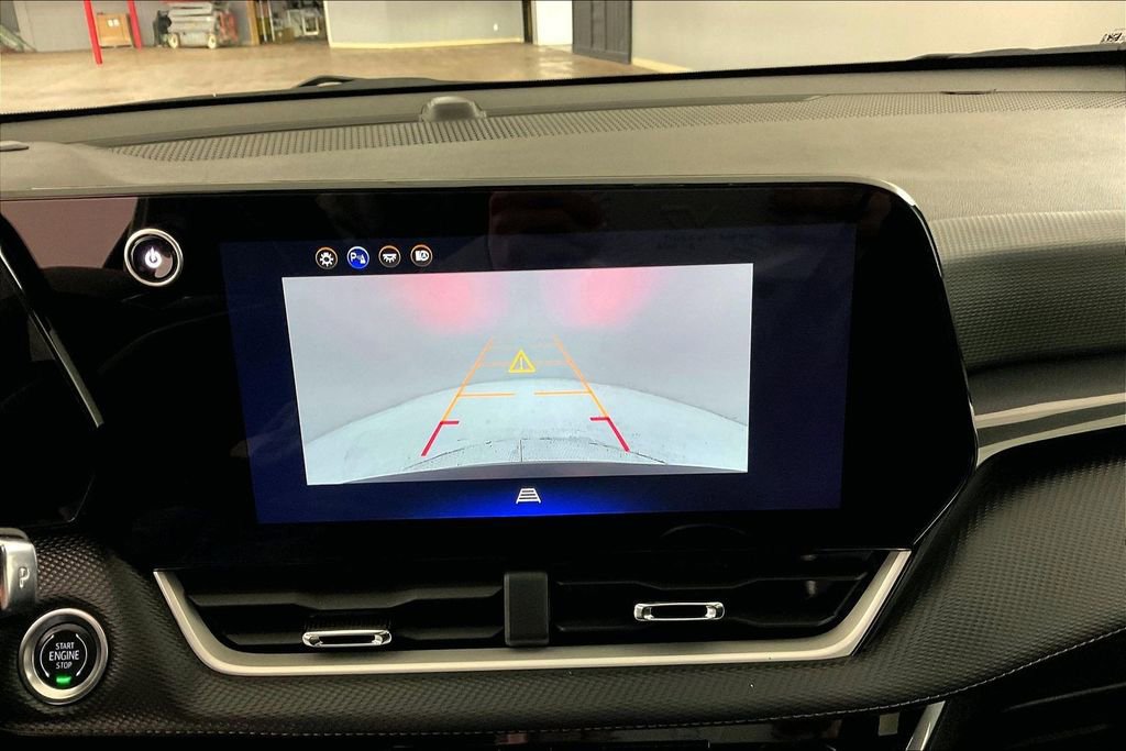 Used 2025 Chevrolet Equinox LT AWD/4WD image 14
