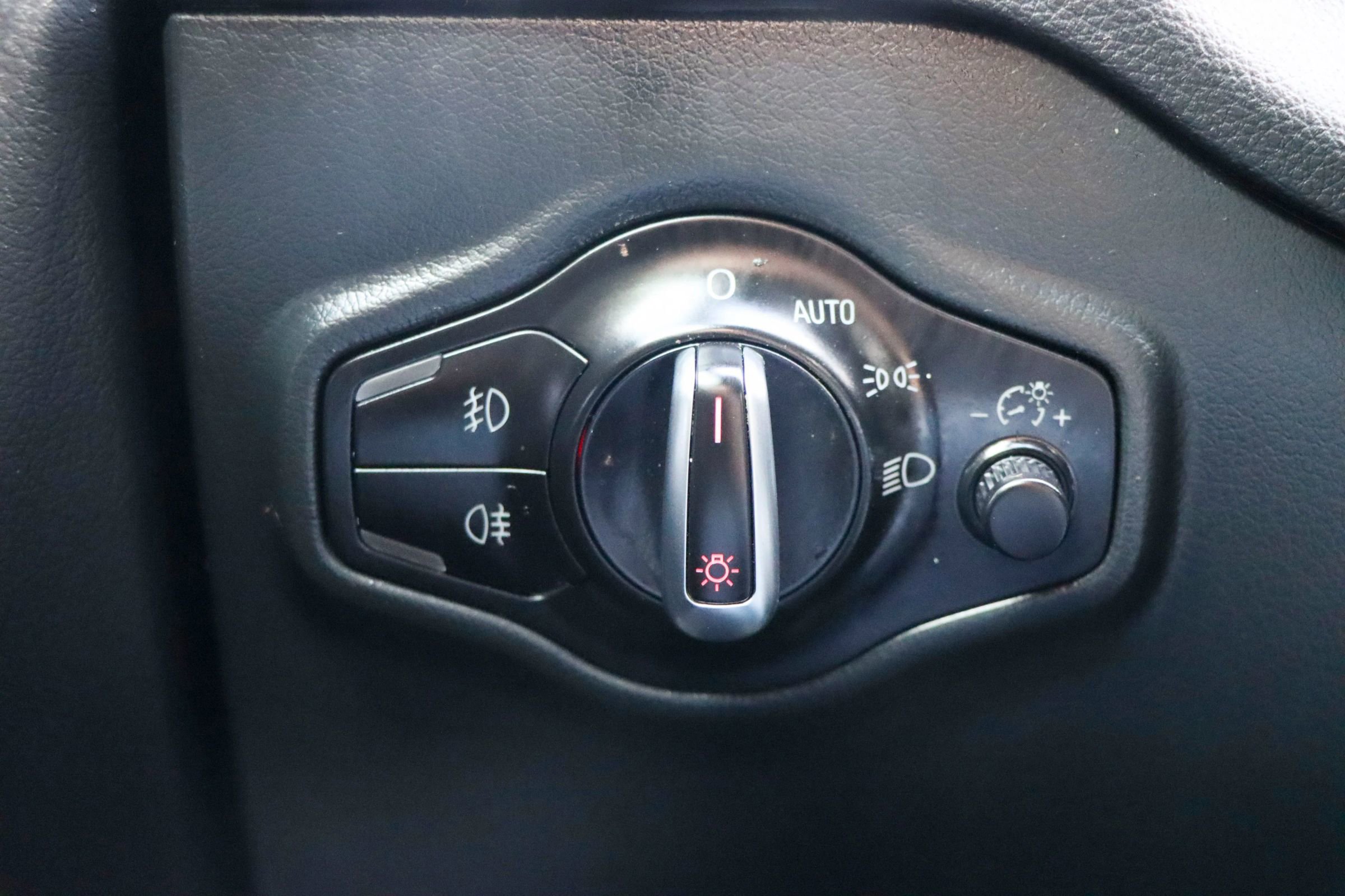 Used 2016 Audi Q5 2.0T Premium Plus w/ Technology Package AWD/4WD image 31