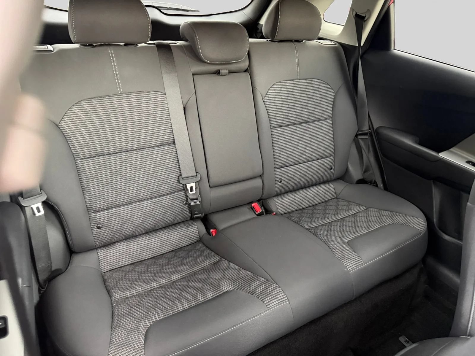 Used 2017 Kia Niro LX FWD image 18