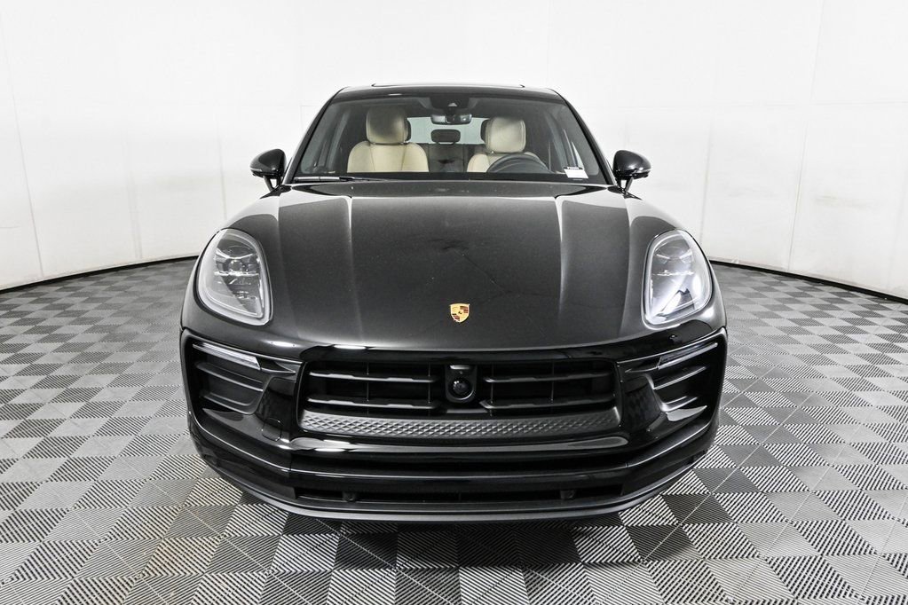 Certified 2026 Porsche Macan image 27