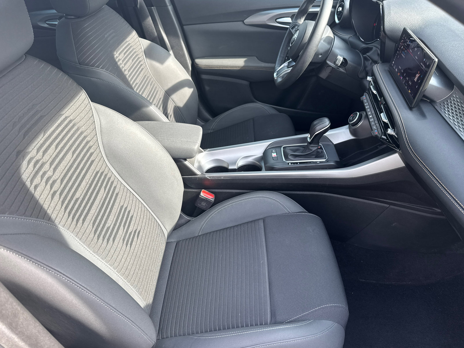 Used 2025 Alfa Romeo Tonale image 15