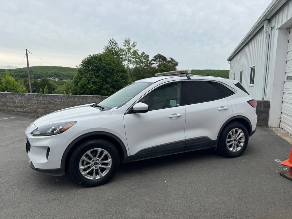 Used 2020 Ford Escape SE image 2