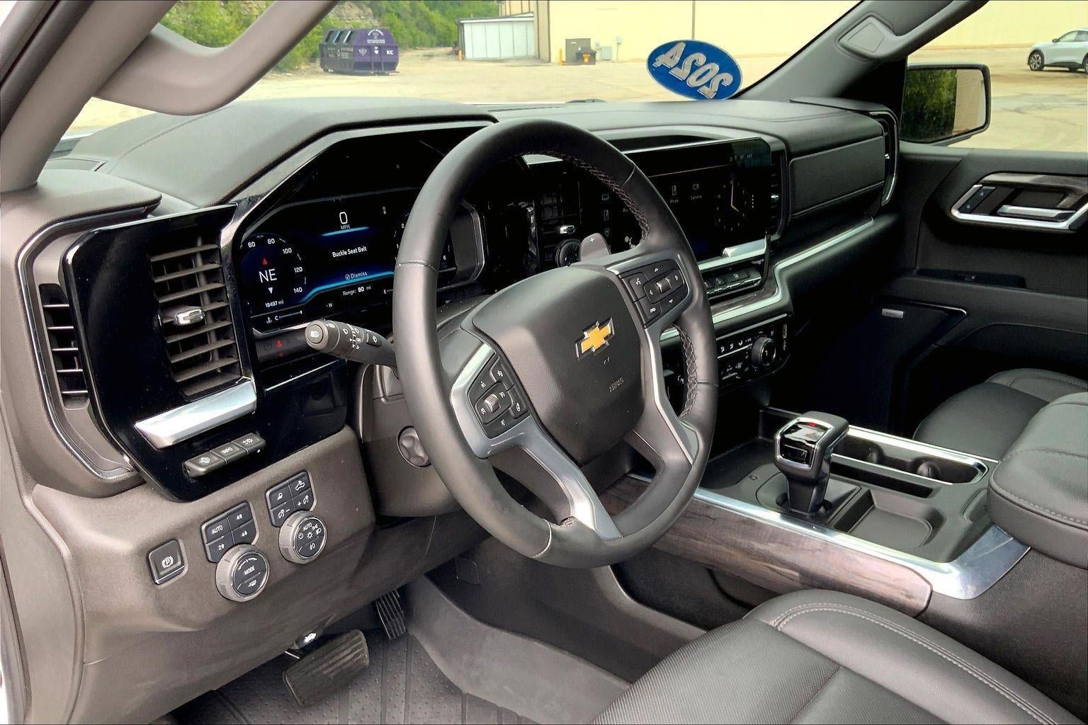 Used 2024 Chevrolet Silverado 1500 LTZ w/ Technology Package AWD/4WD image 15