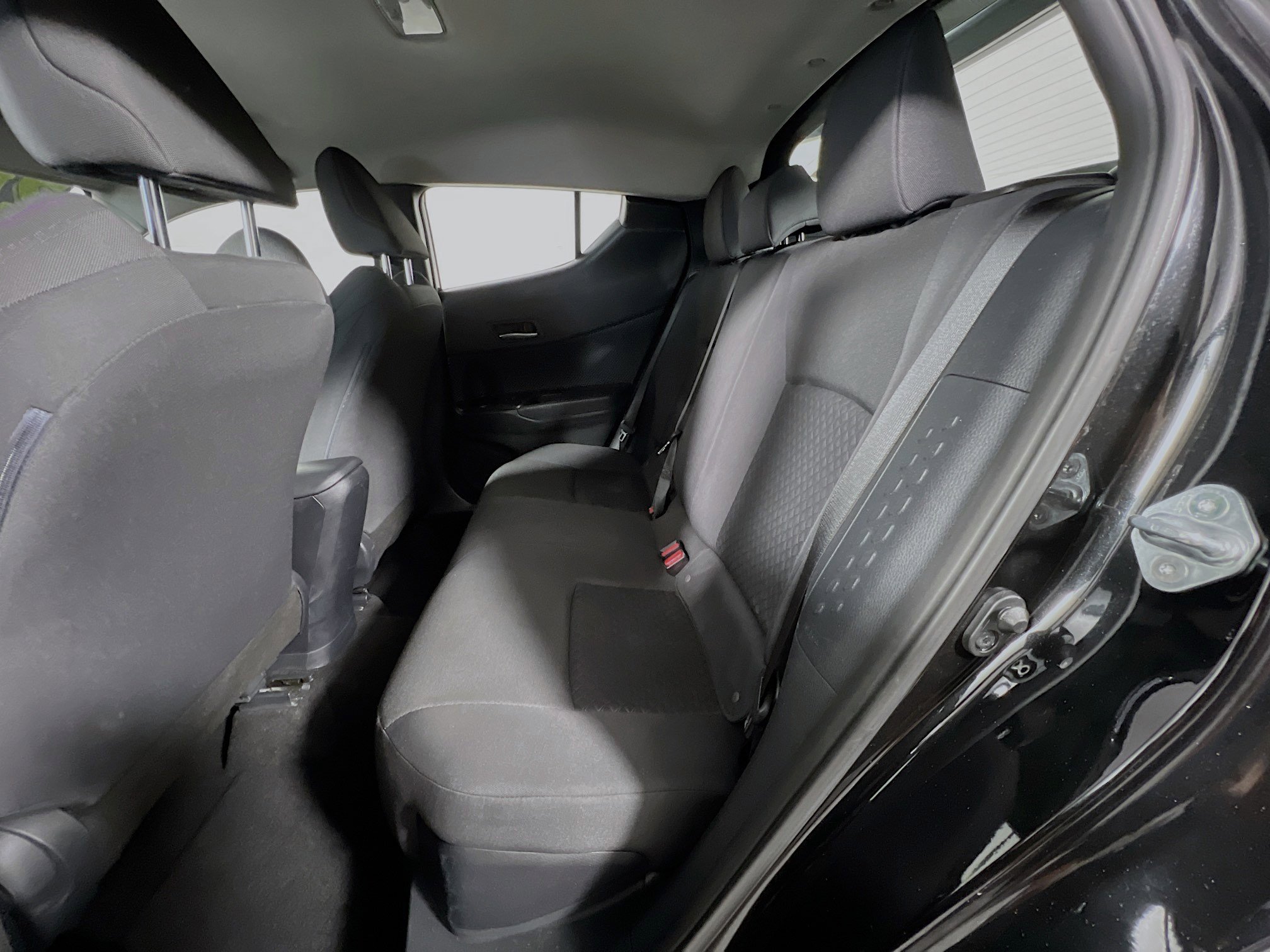 Used 2021 Toyota C-HR LE image 28