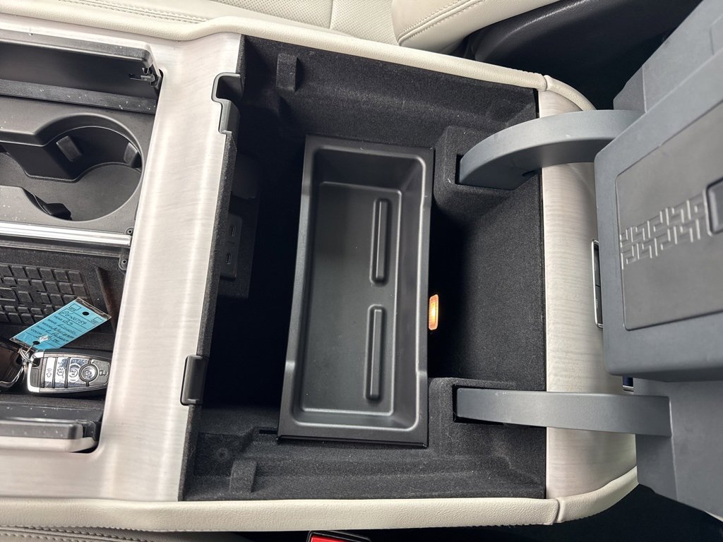 Used 2025 Lincoln Navigator L Reserve image 32