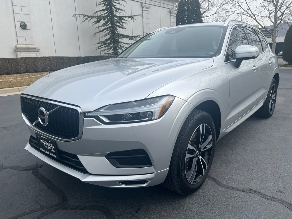 Used 2020 Volvo XC60 T6 Momentum image 3