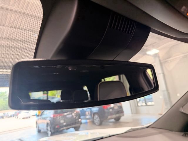 Used 2024 GMC Yukon SLT w/ SLT Luxury Package AWD/4WD image 48