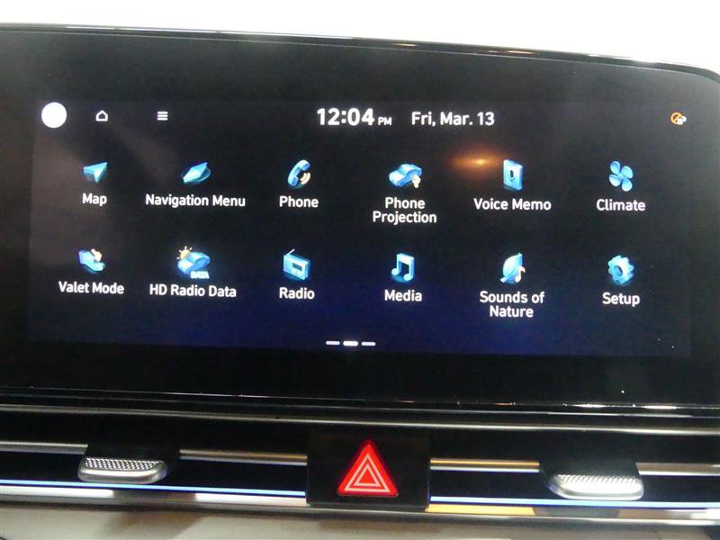 Used 2022 Hyundai Elantra Limited image 40