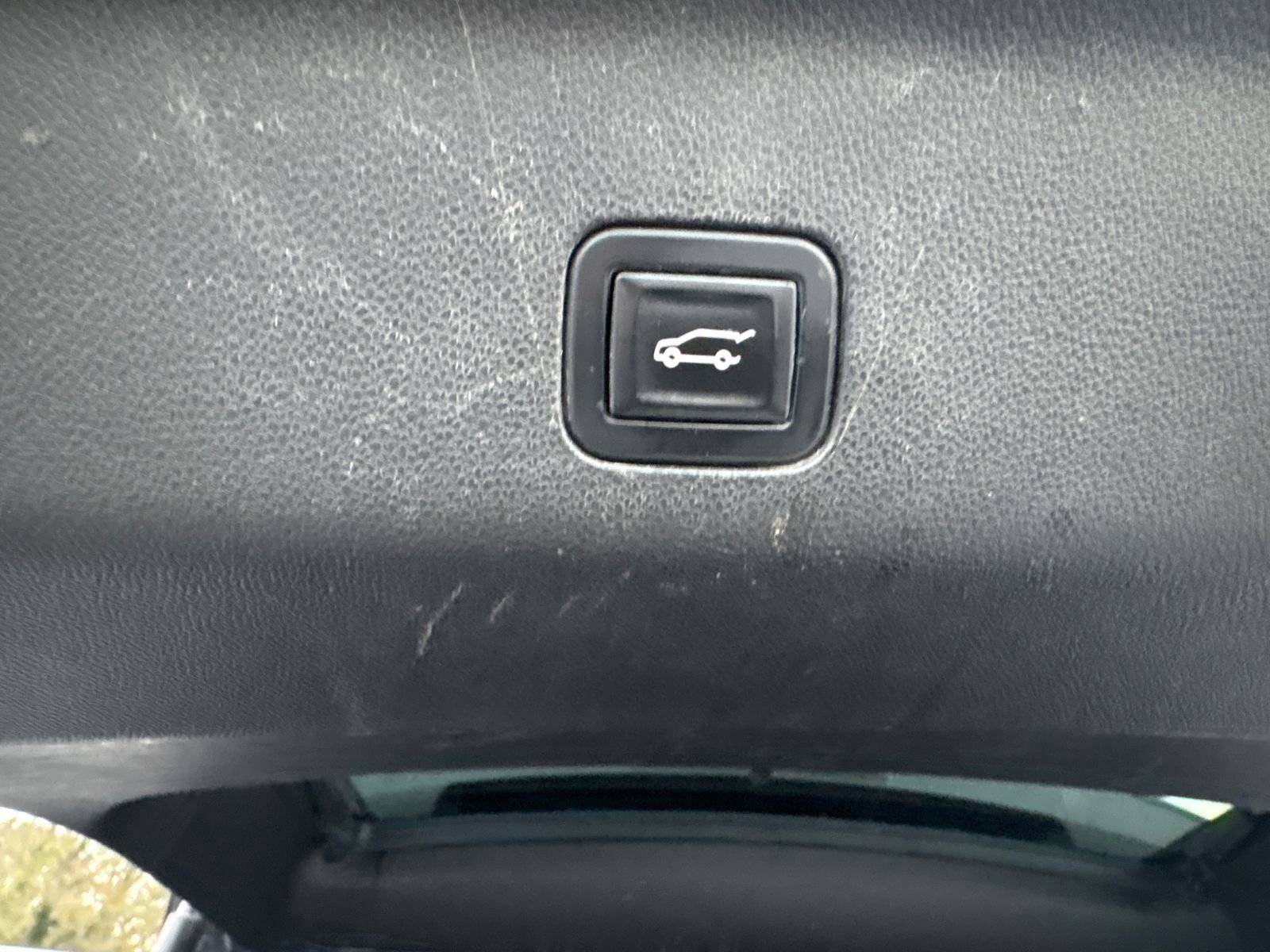 Used 2023 Chevrolet Tahoe Z71 AWD/4WD image 31