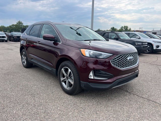 Certified 2023 Ford Edge SEL w/ Convenience Package AWD/4WD image 3