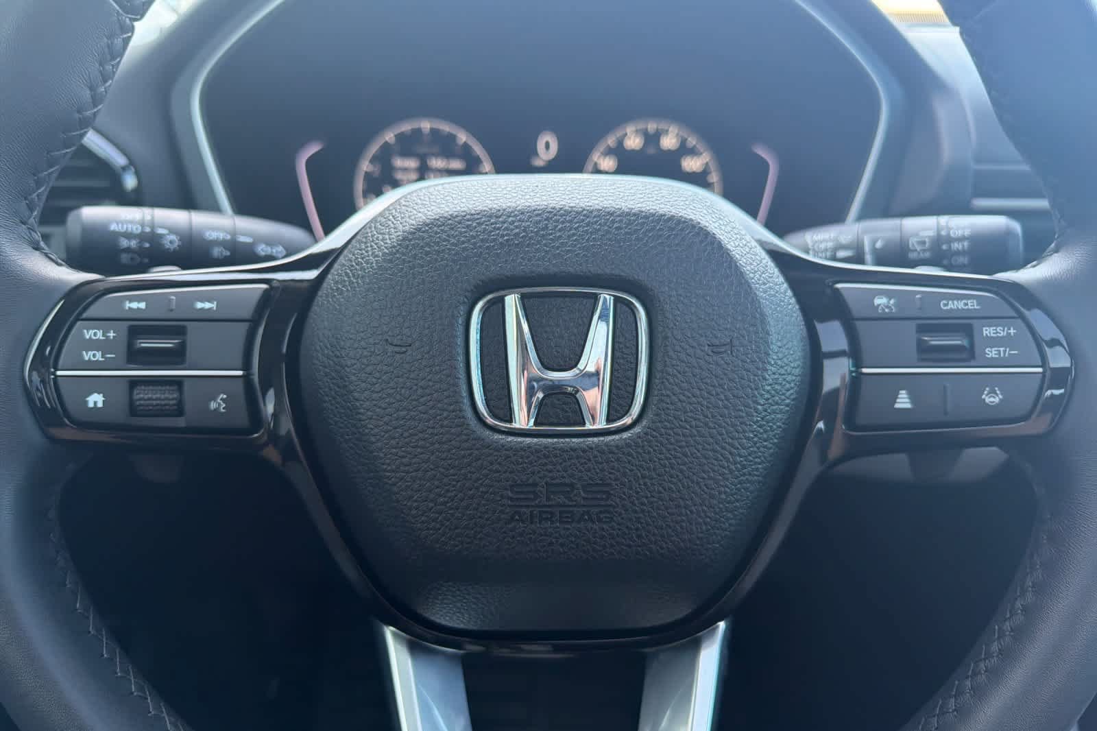 Used 2025 Honda Pilot Touring image 25