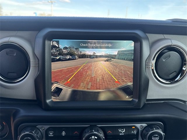 Used 2022 Jeep Gladiator Overland image 18