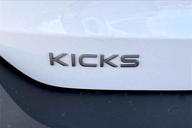 New 2026 Nissan Kicks S image 9
