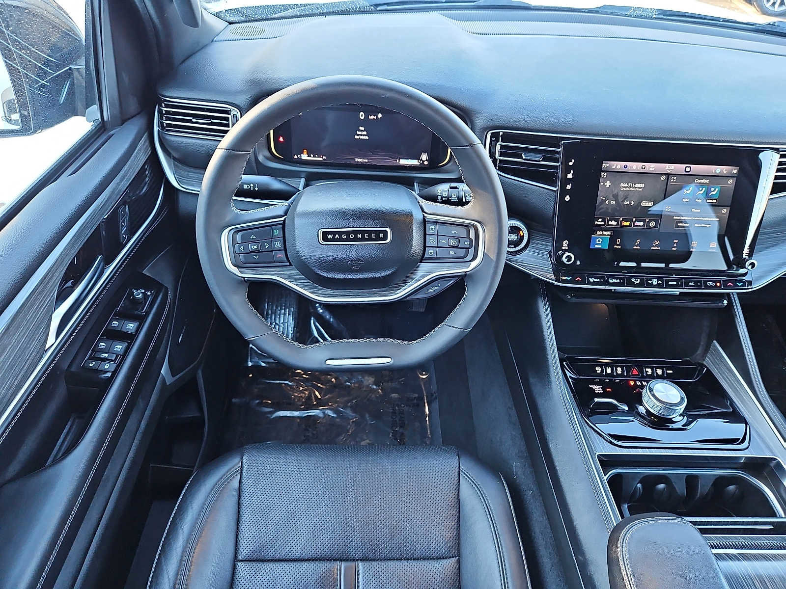 Used 2024 Jeep Wagoneer Series II w/ Flexible Seating Group image 9