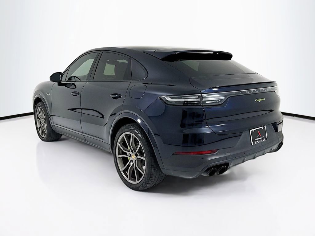 Certified 2023 Porsche Cayenne Platinum Edition image 3