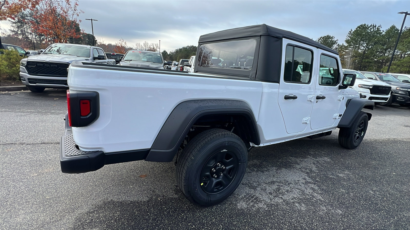 New 2026 Jeep Gladiator Sport AWD/4WD image 8