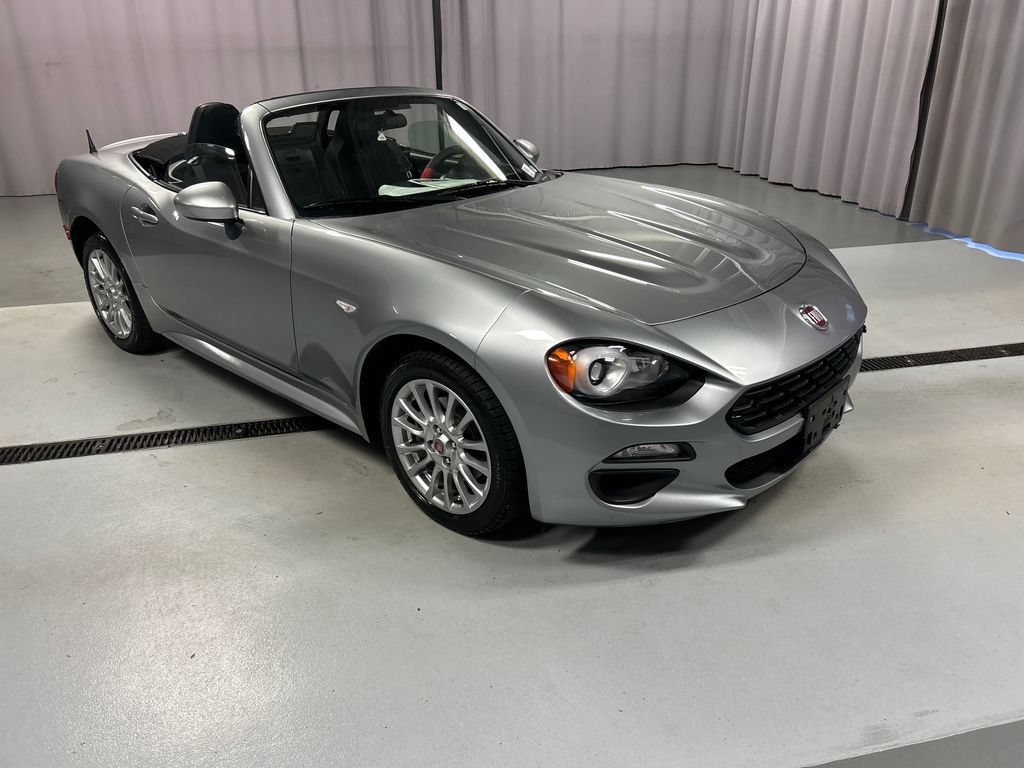 Used 2017 FIAT 124 Spider Classica