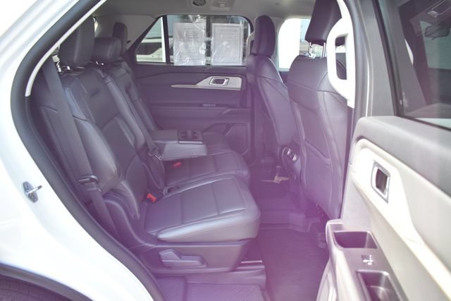 Used 2025 Ford Explorer Active w/ Active Comfort Package AWD/4WD image 39