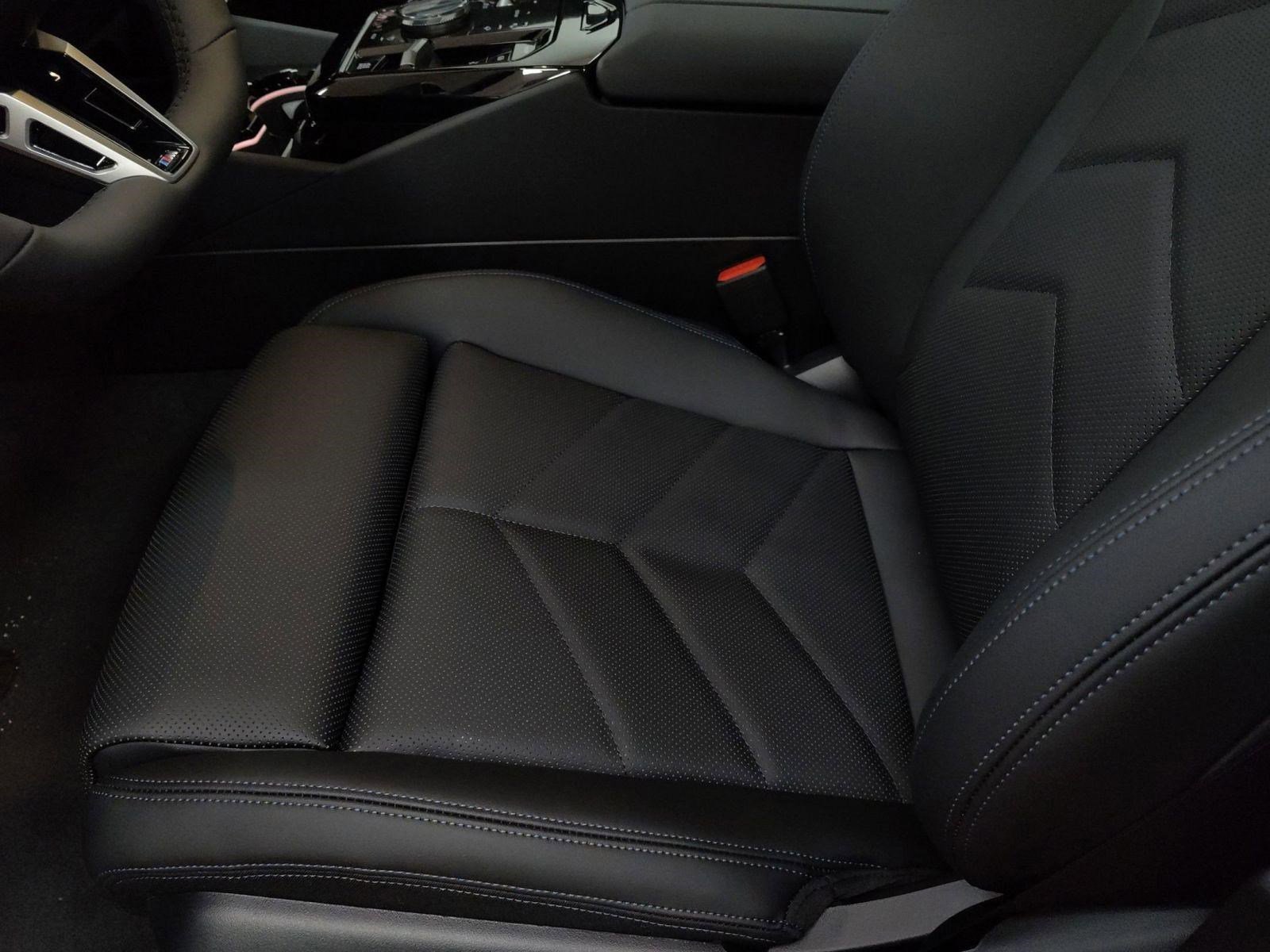 New 2026 BMW 530i xDrive w/ M Sport Package AWD/4WD image 13