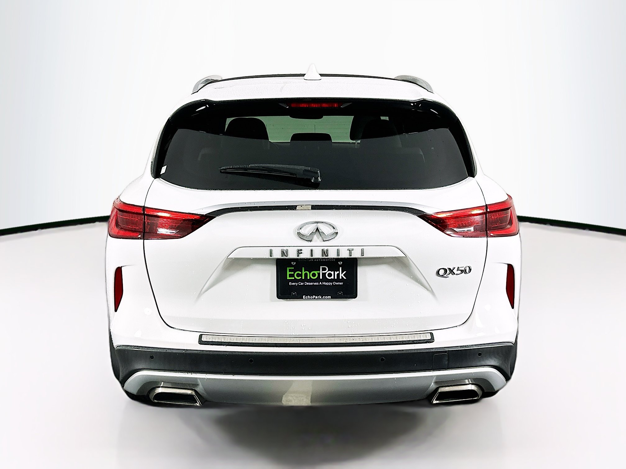 Used 2020 INFINITI QX50 Luxe w/ Navigation Package FWD image 7
